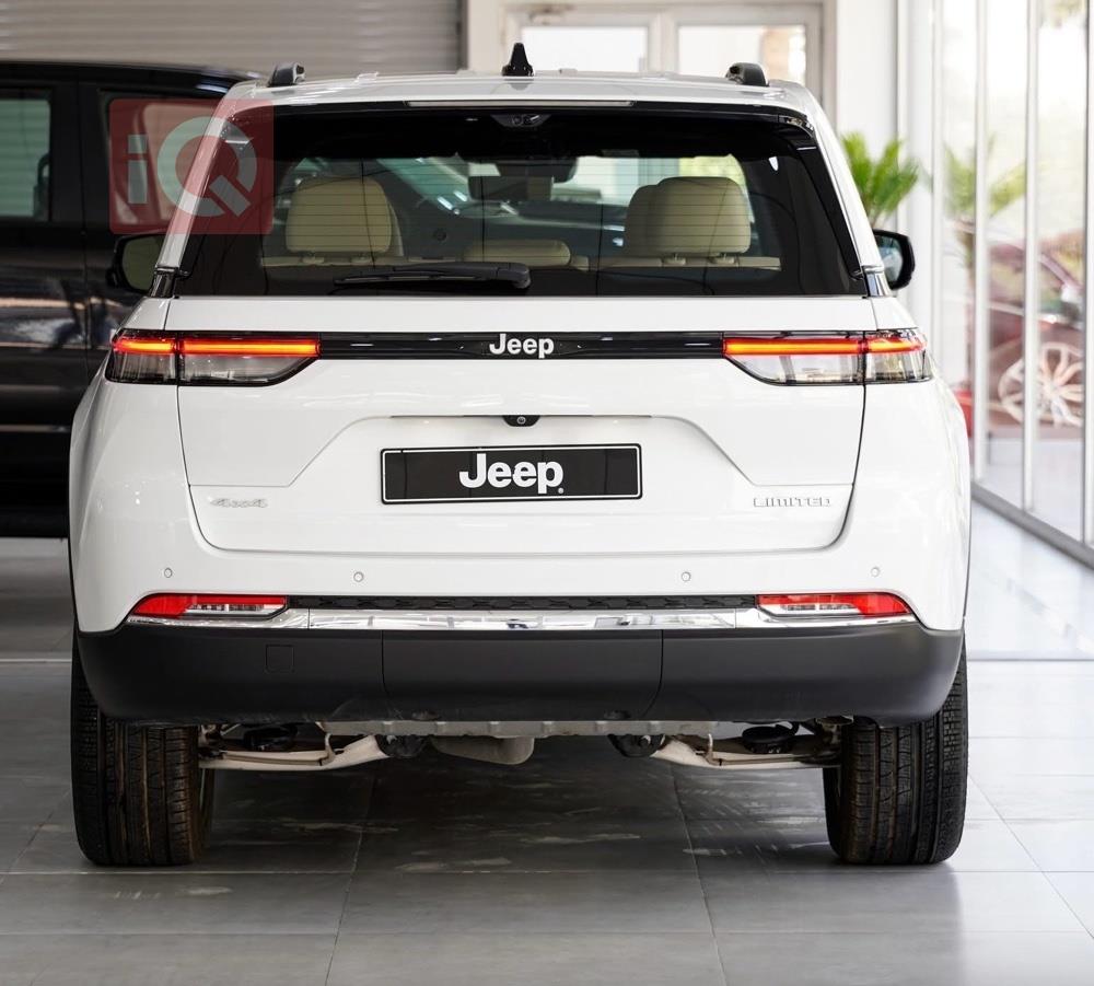 جیپ گراند شیرۆکی